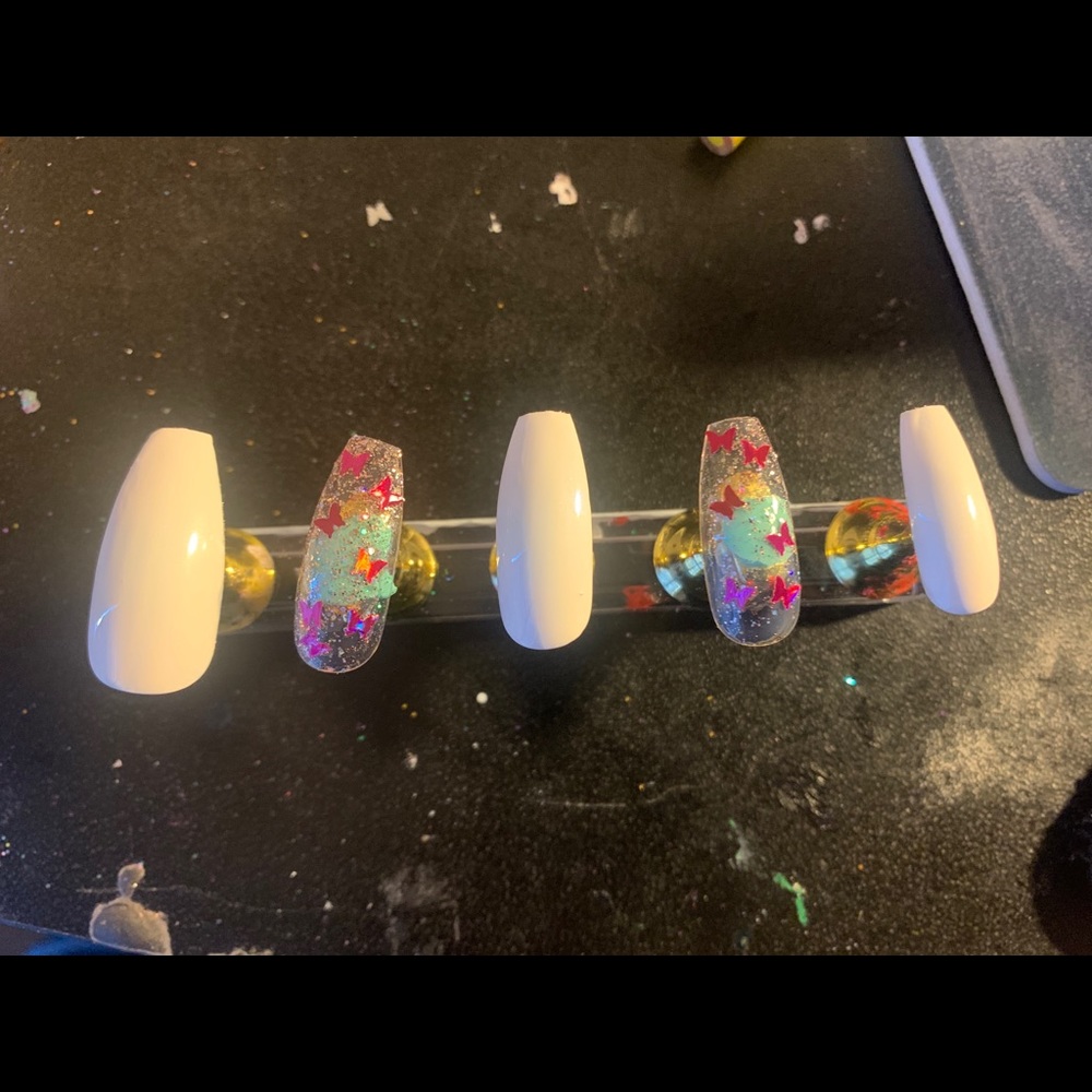 Press on nails butterfly